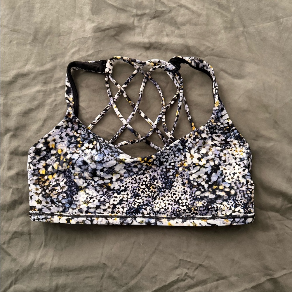 lululemon athletica free to be size 6 purple floral strappy Sports Bra women’s